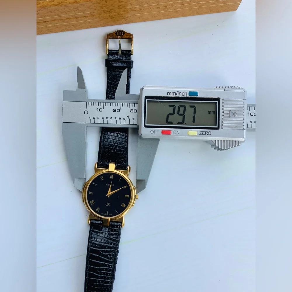 Authentic GUCCI DRESS watch💥💥💥